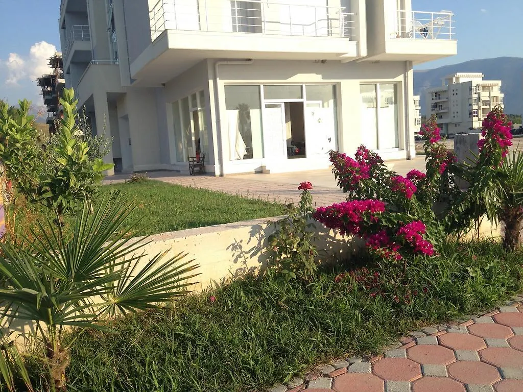 Beachfront Apartment Bashkia e Orikumit 0*,