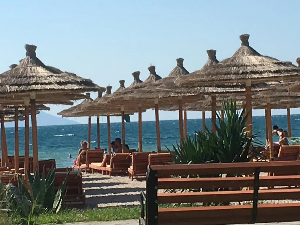 Beachfront Apartment Bashkia e Orikumit