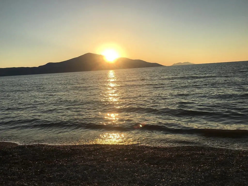 Beachfront Apartment Bashkia e Orikumit